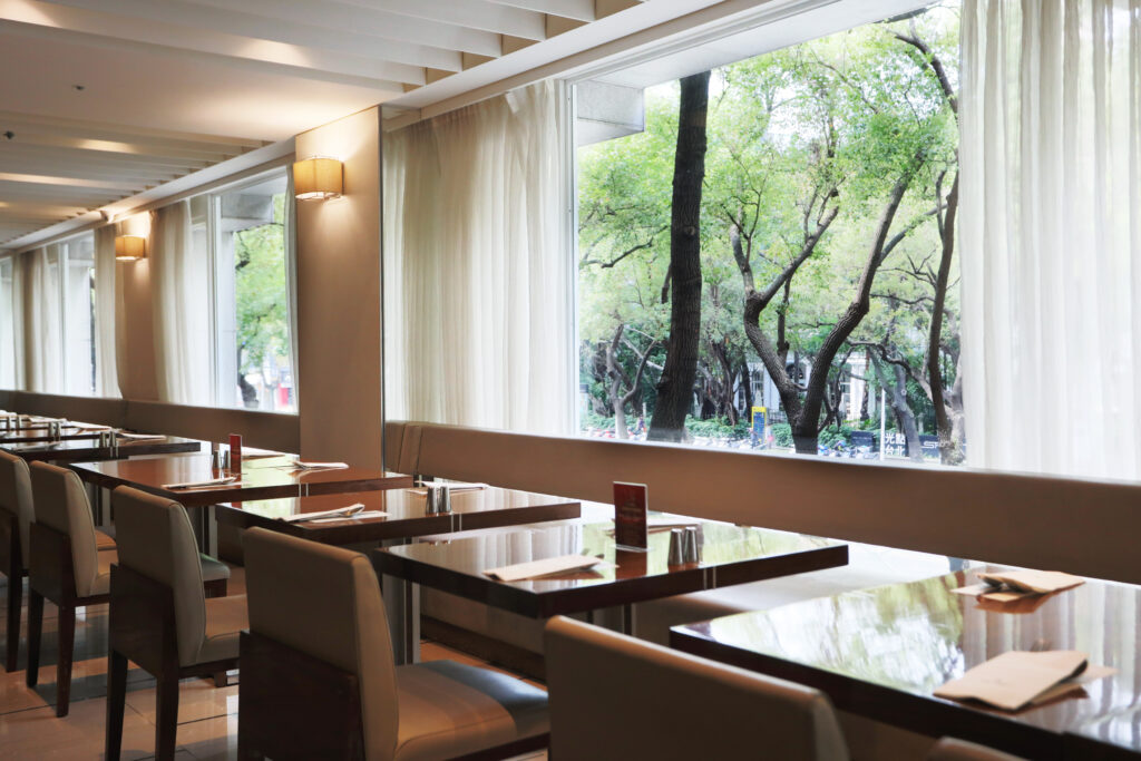 台北2020除夕圍爐年夜飯餐廳推薦,台北老爺大飯店Le Café餐廳擺設