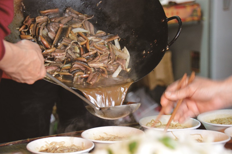 台南美食 炒鱔魚炸意麵