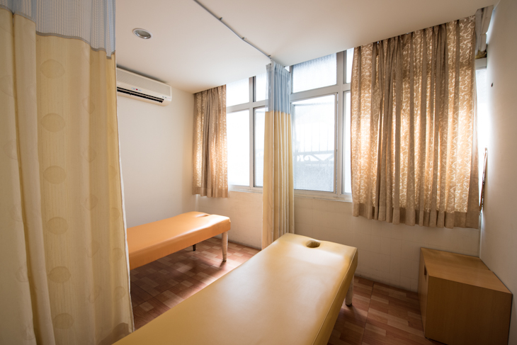 台南按摩推薦，湧泉穴道養生館按摩包廂