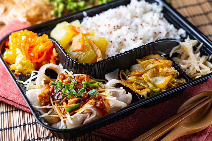 台中外帶美食推薦,玖零後精緻餐盒專賣店蒜泥白花肉便當