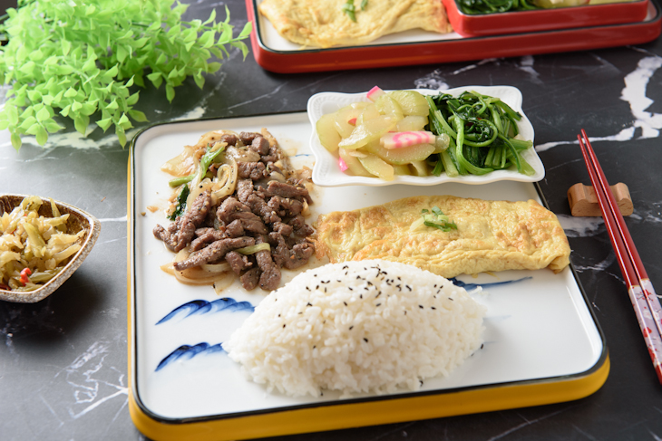 台南小吃必吃推薦,吉美牛肉麵黑胡椒牛柳飯