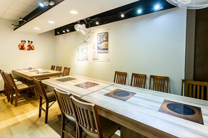 中和美食 推薦,食尚吃到飽涮涮鍋店內擺設