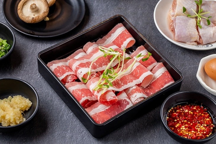 中和美食 推薦,食尚吃到飽涮涮鍋店肉片