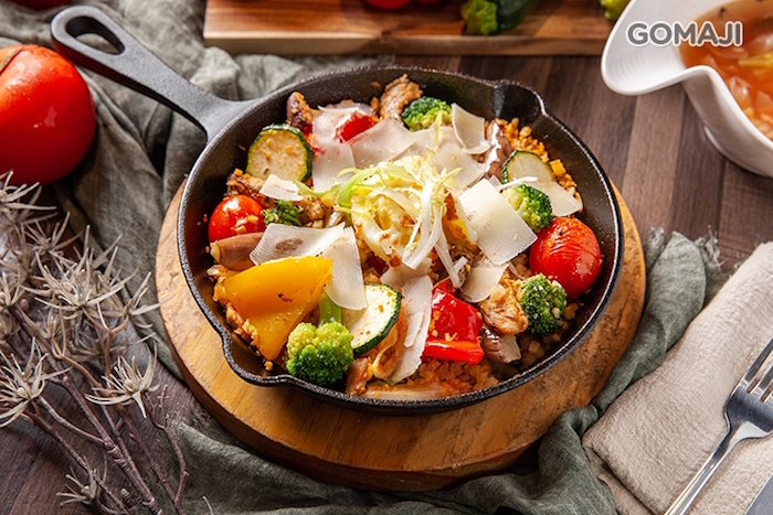 莫凡彼Mövenpick Cafe 烤雞肉蔬菜花椰米烤飯