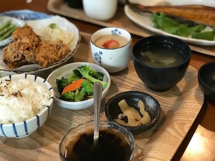 木木川定食．鍋物
