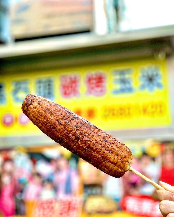 大甲黑石頭碳烤玉米