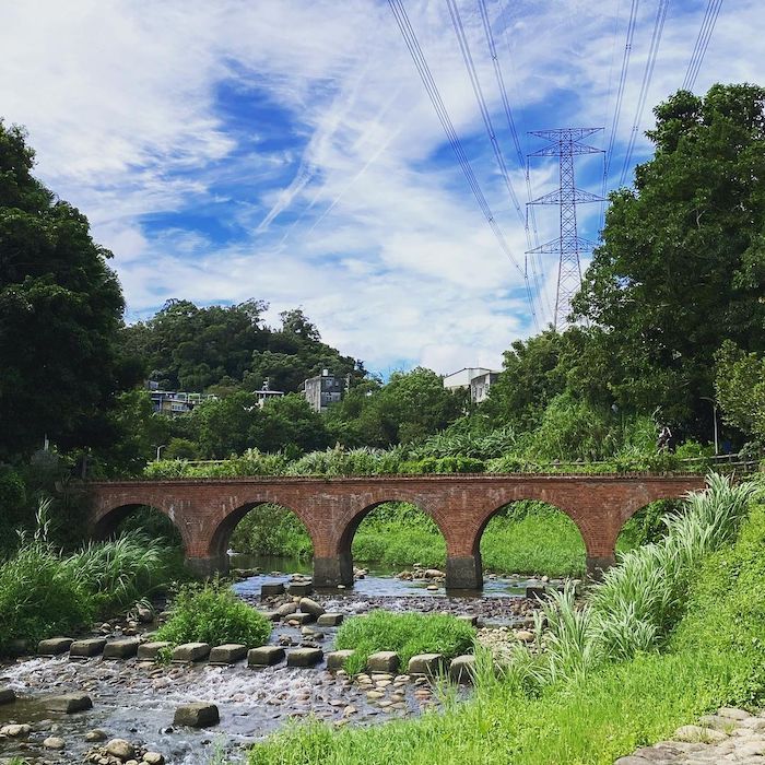 大平紅橋