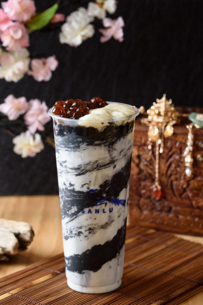 台南飲料 推薦：三露奶茶鋪相依為命