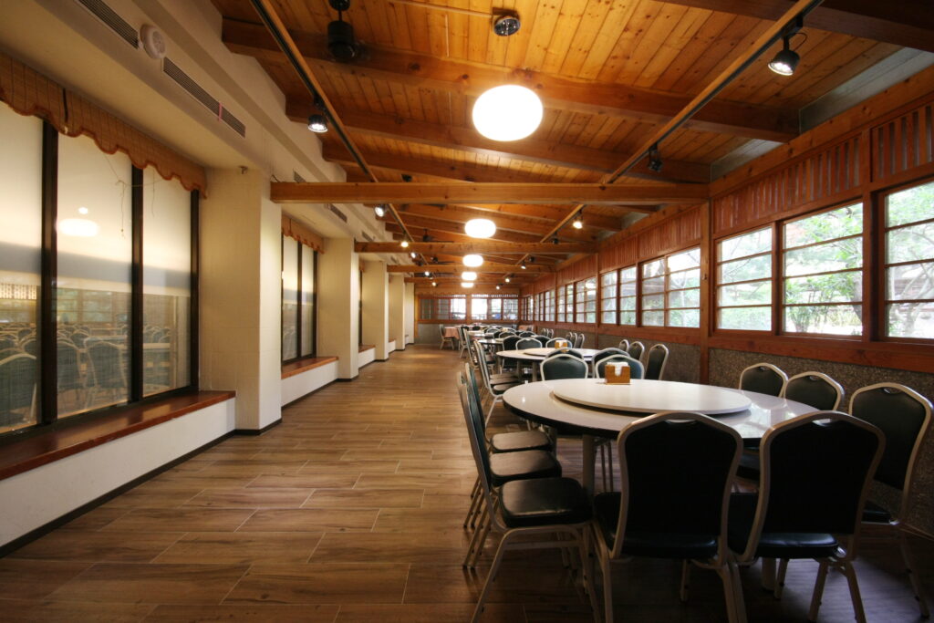 谷關溫泉飯店 餐廳介紹：致春園餐廳用餐環境