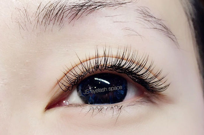 JS eyelash space