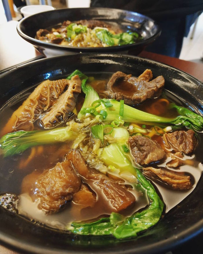 中正大四喜牛肉麵