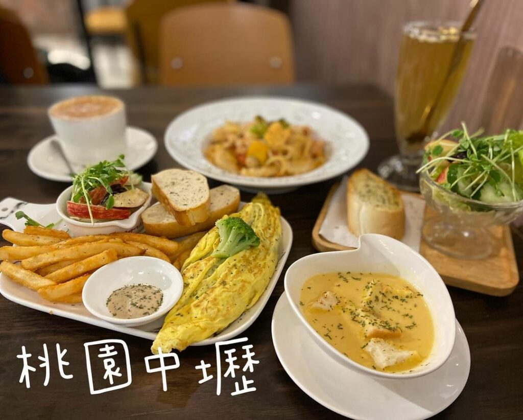 Eating brunch&dinner