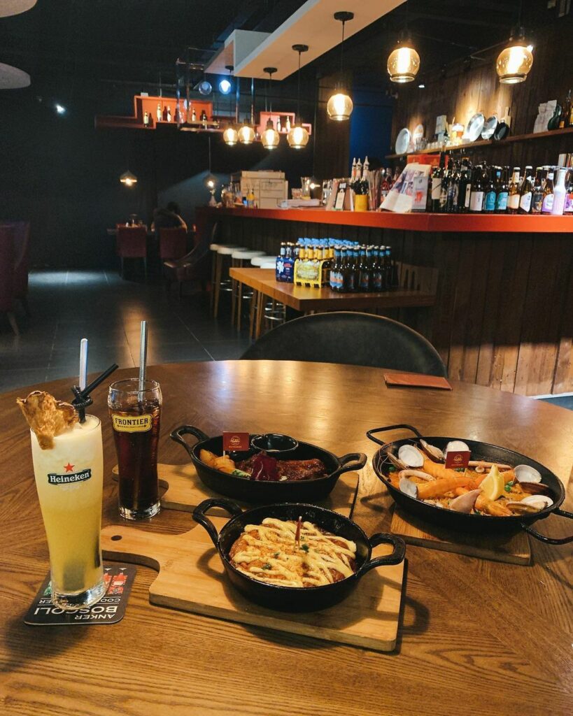 Paella 西班牙烤飯餐酒館 