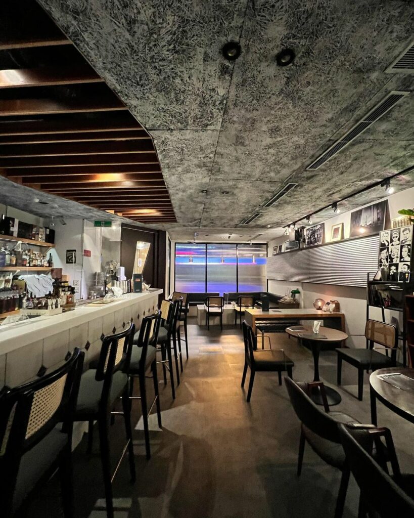 El Jardin Cocktail Bar