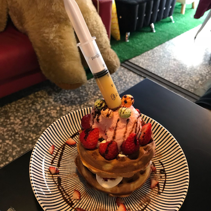 猴子ღ吃鬆餅