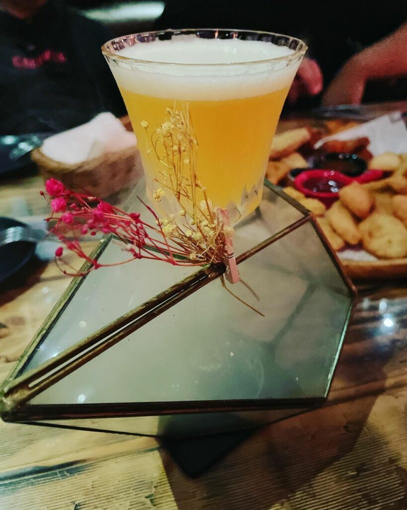 藏匿餐酒館Hide out Lounge Bar & Bistro 