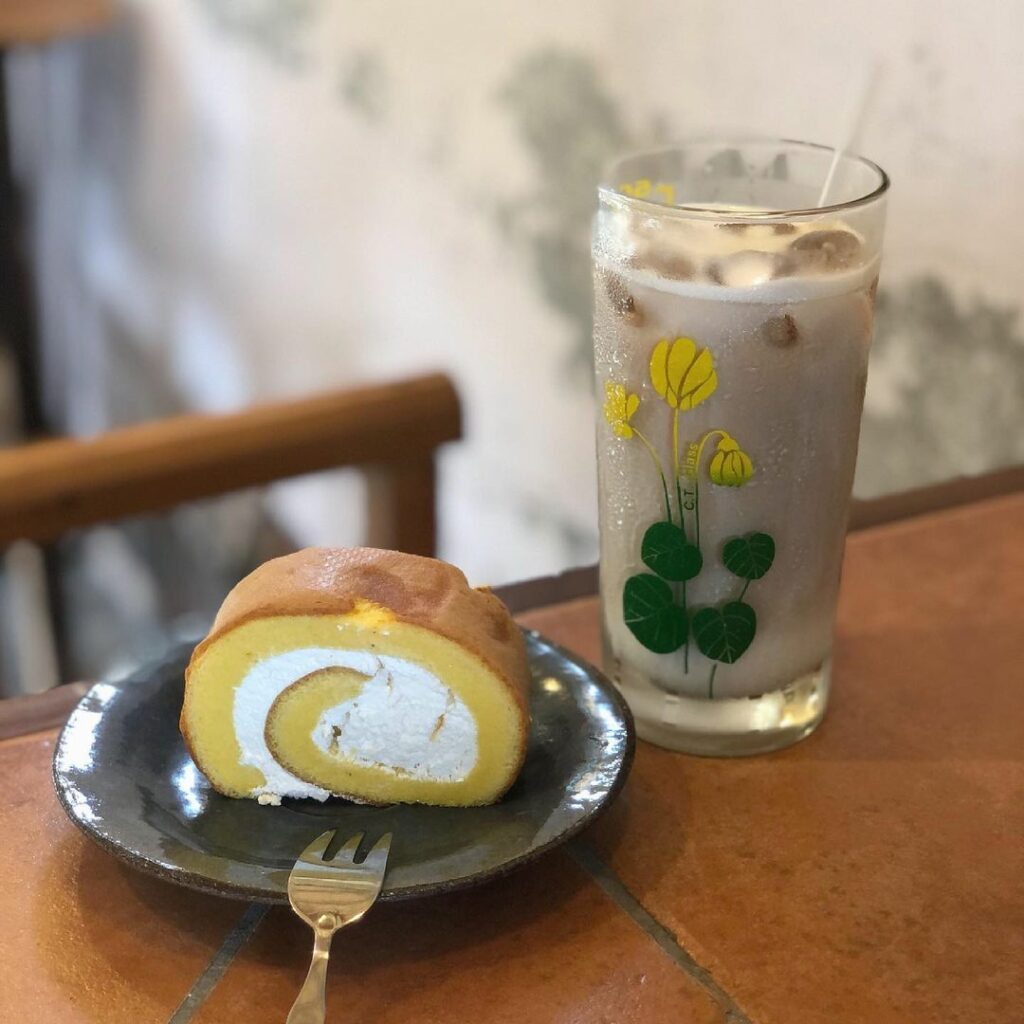 白水咖啡。食物