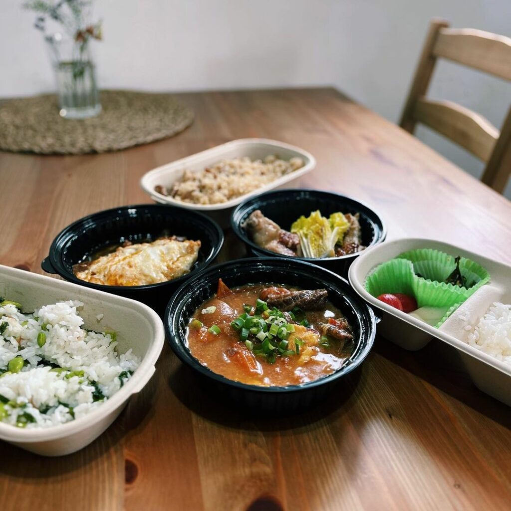 屋頂上的貓