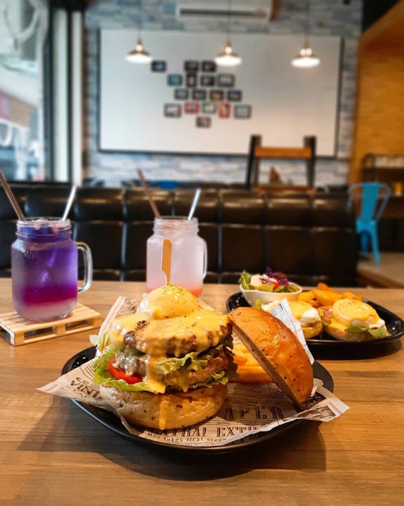THE BURGER HOUSE