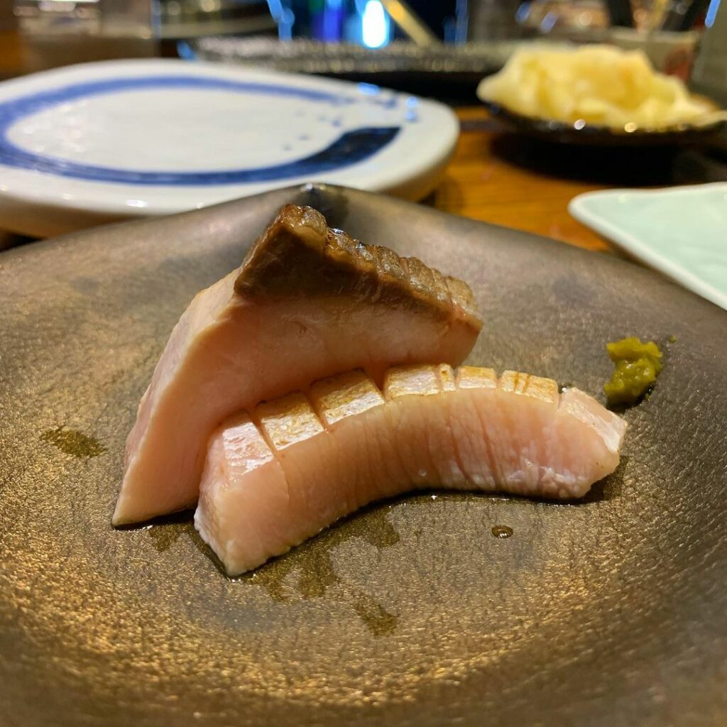 坐著做。壽司本店