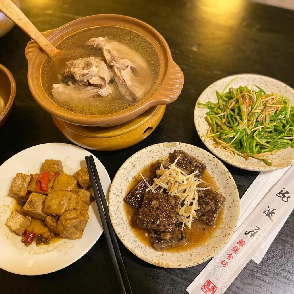 龍涎居