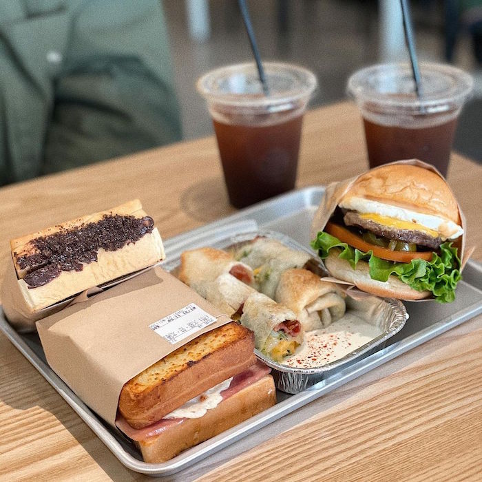 EGG BUN Breakfast Sandwich & Espresso