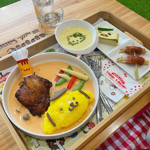 Hello Kitty 蘋果村親子餐廳