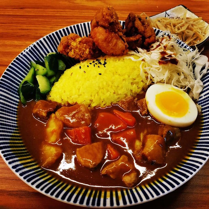 上街吃吃 咖哩/日式炸雞 專門店