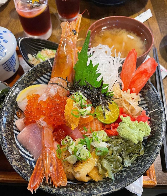 丼布狸居食屋