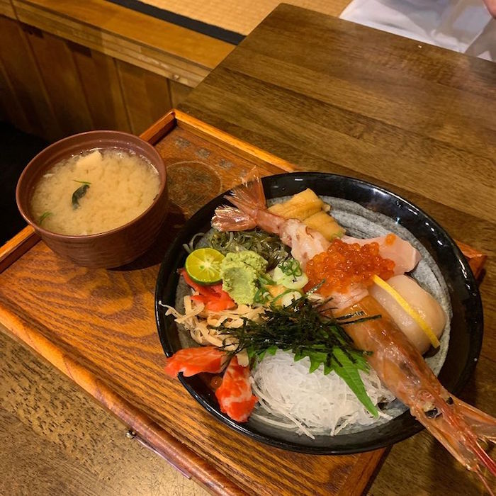 丼布狸居食屋