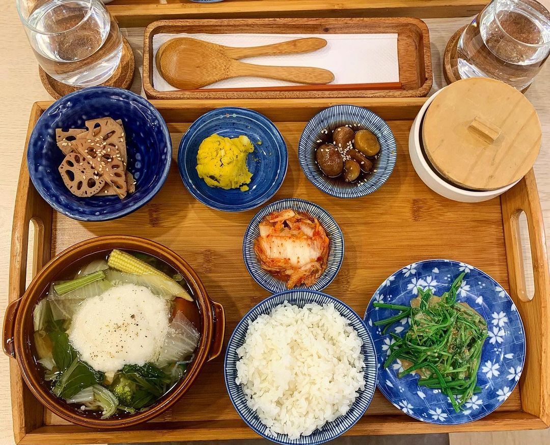 芝生食堂（新生店）