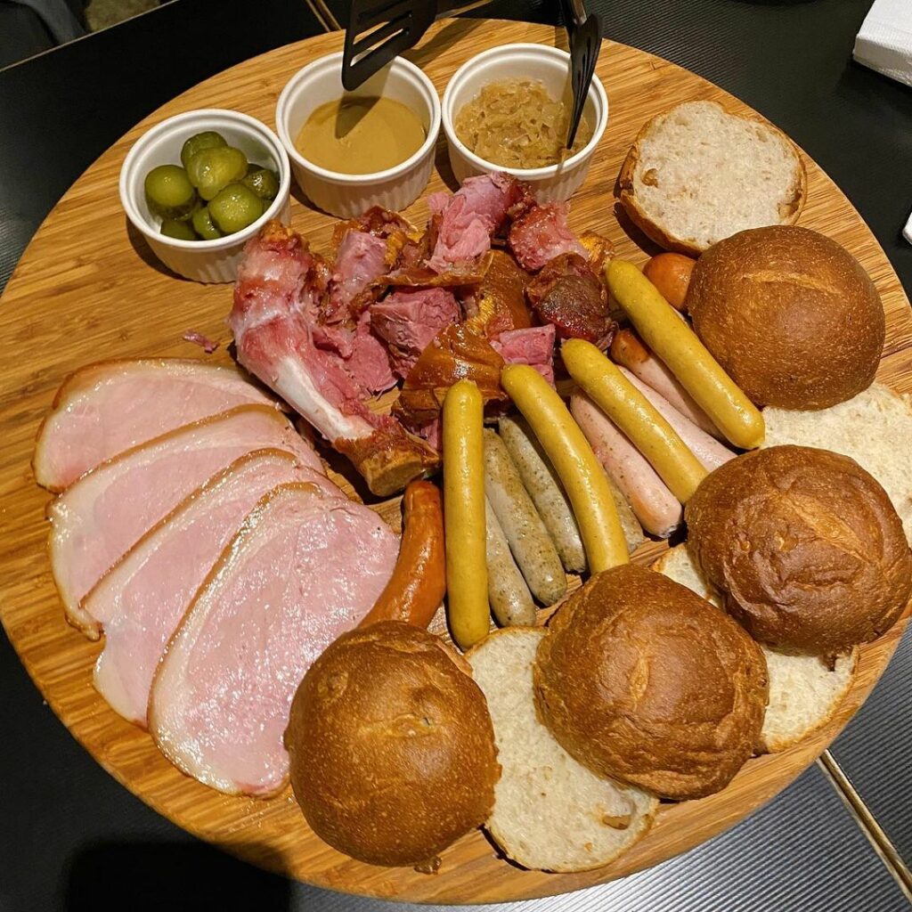 抱飲抱食庭園餐廳