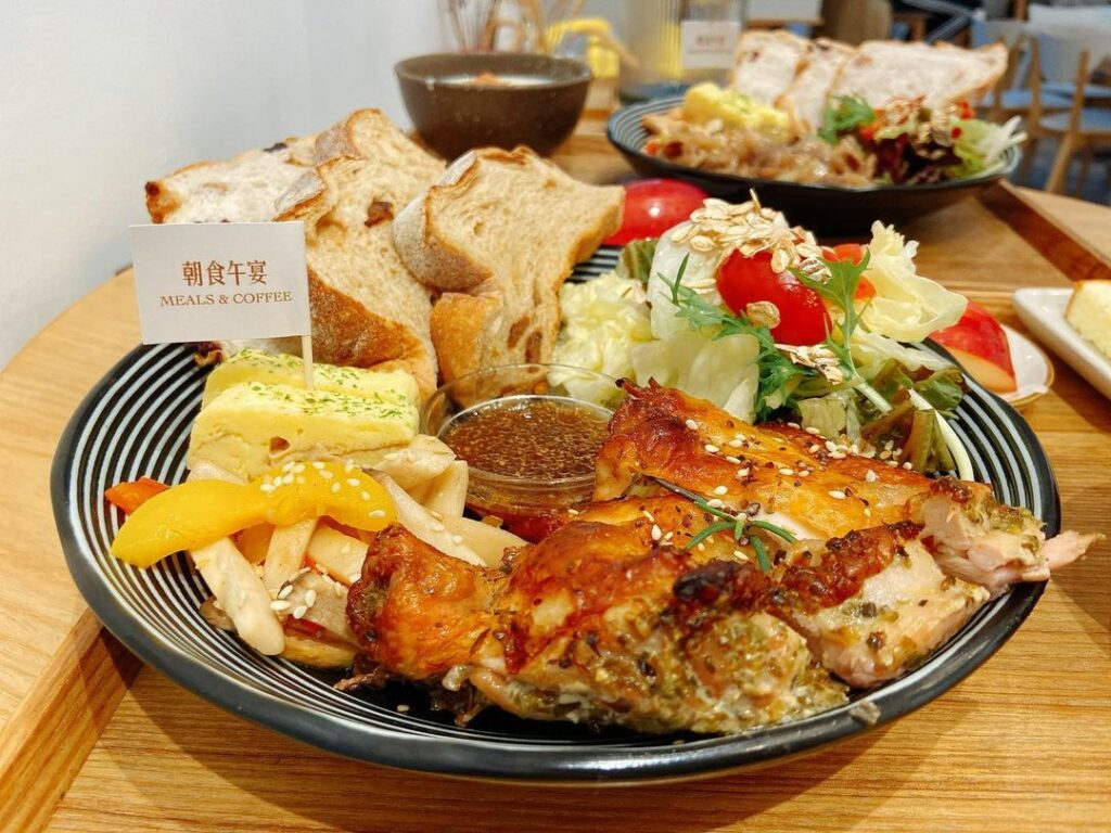 朝食午宴