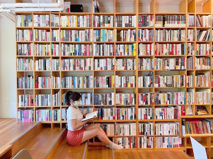 或者 Or Book Store