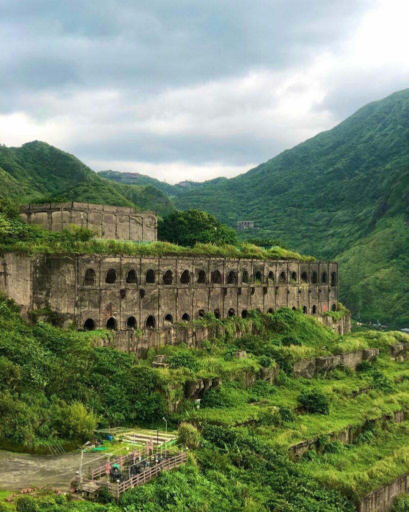 十三層遺址