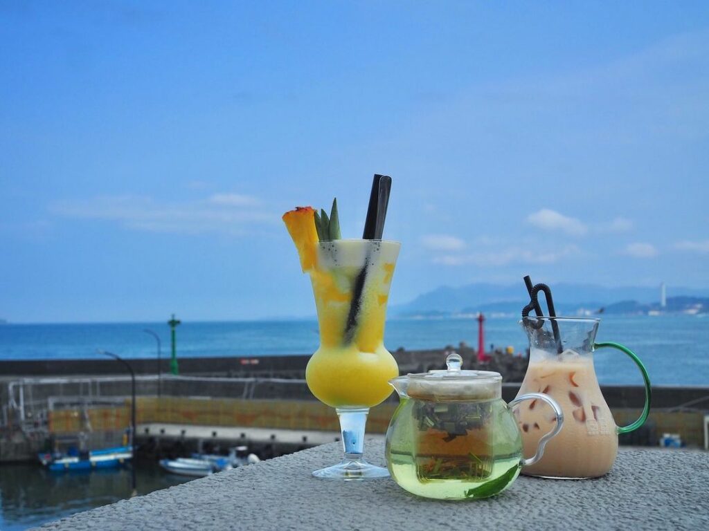 龜吼藍藍海咖啡