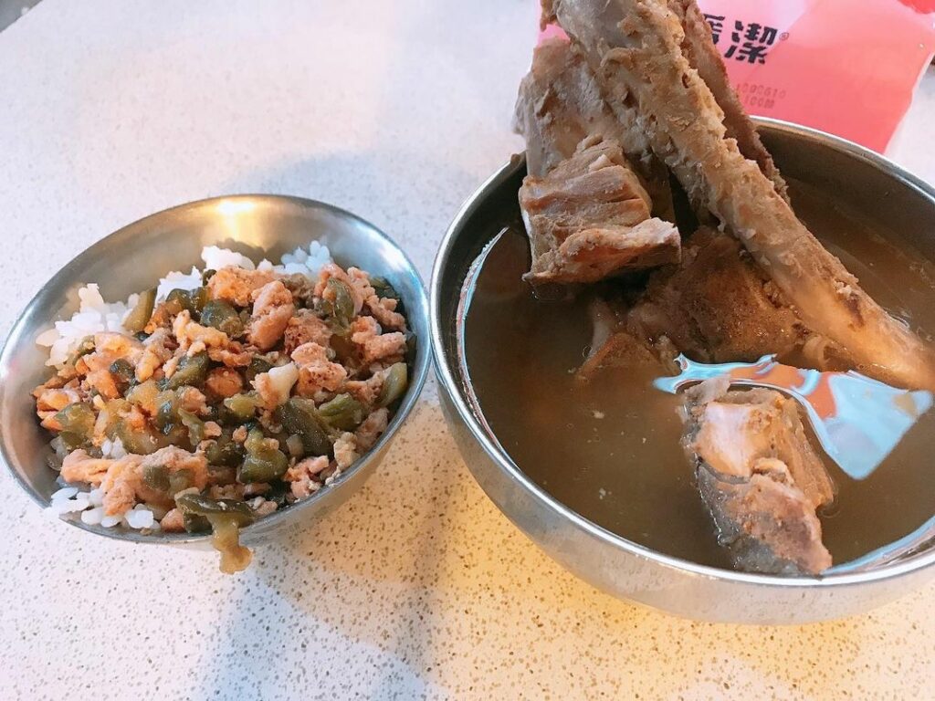 陳董藥燉排骨