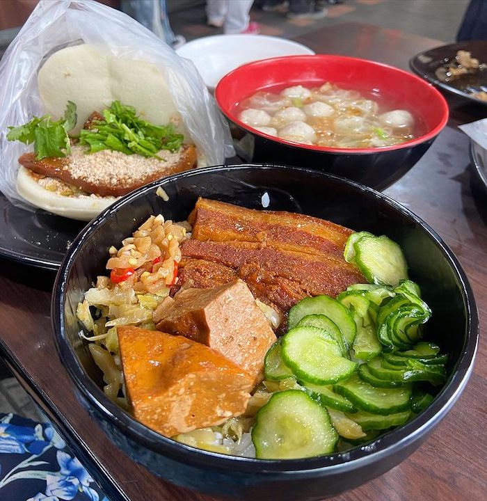 一甲子餐飲 - 祖師廟焢肉飯、刈包