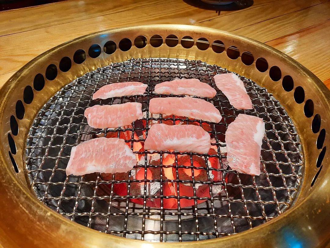 米炭火燒肉小酒館