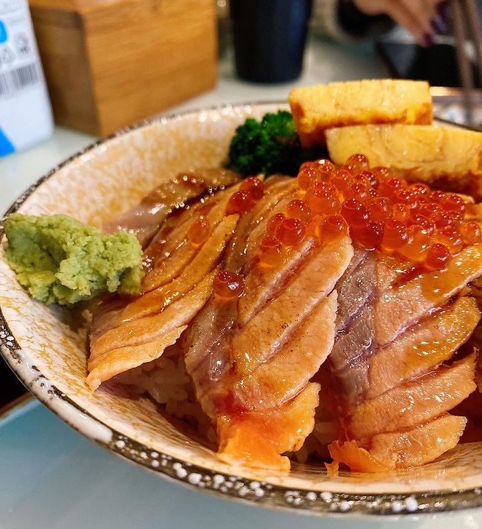 宇兵衛 壽司 · 丼飯專賣店