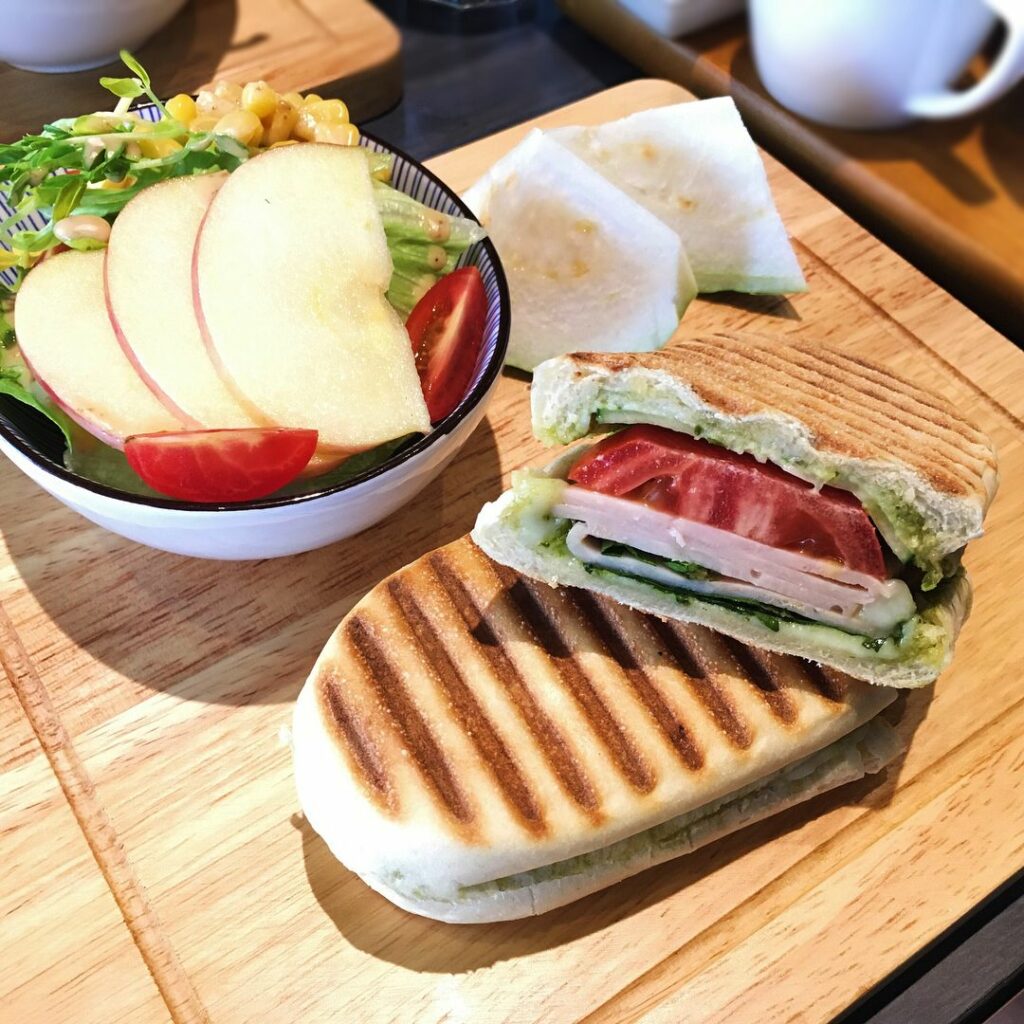 Catffee Cafe' 貓肥咖啡館