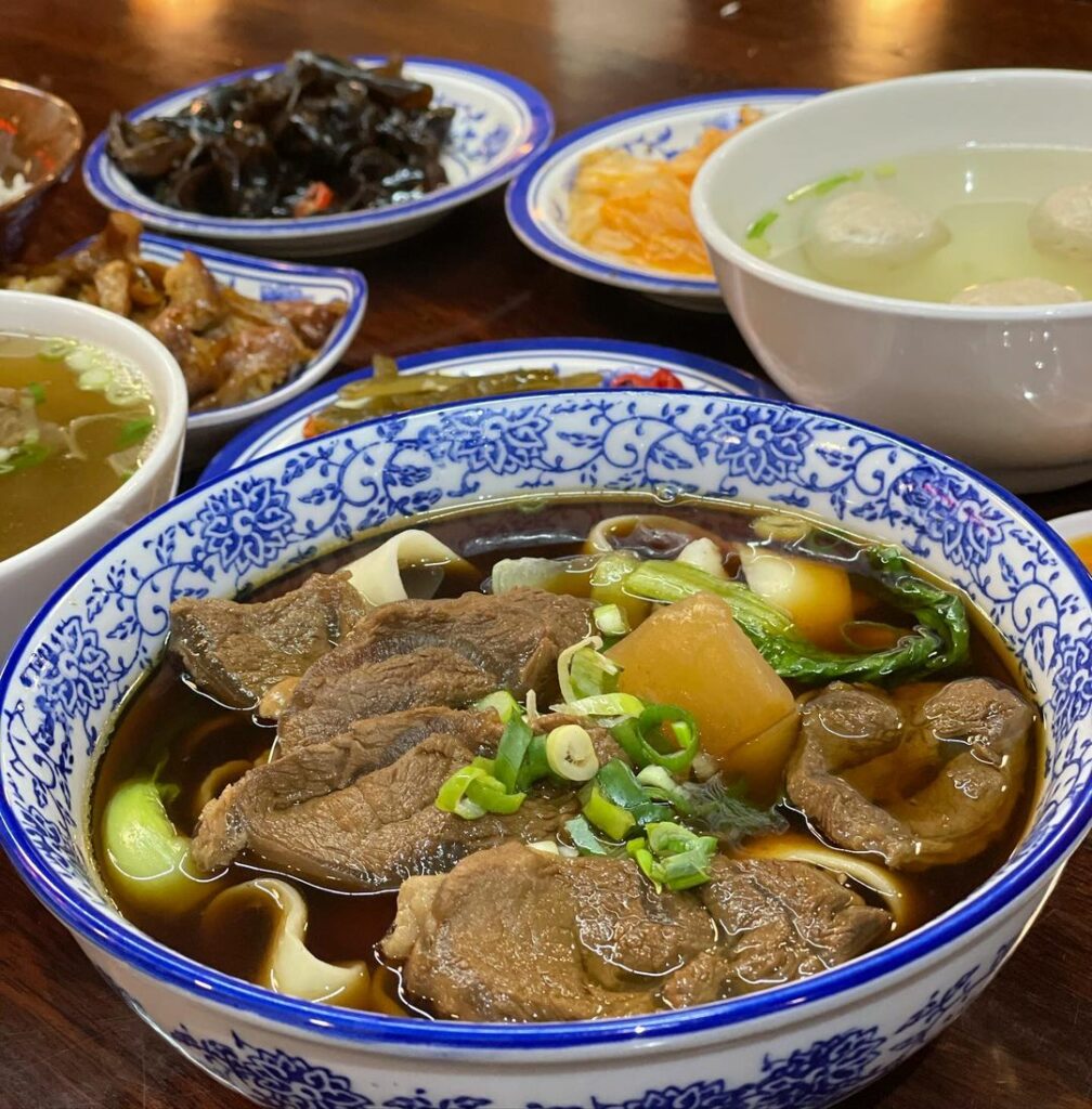 大鼎夏荷牛肉麵館