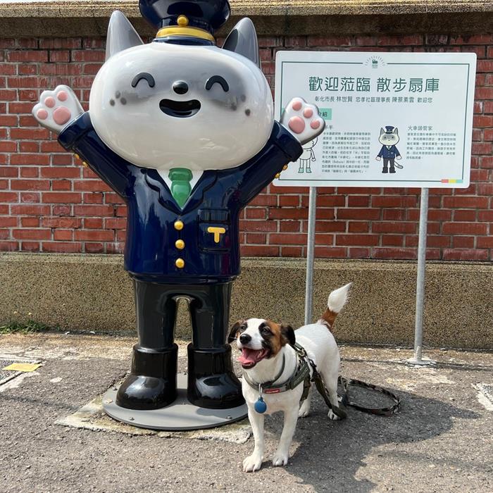 扇型車庫旁還有個戶羽機關車園區，不要錯過