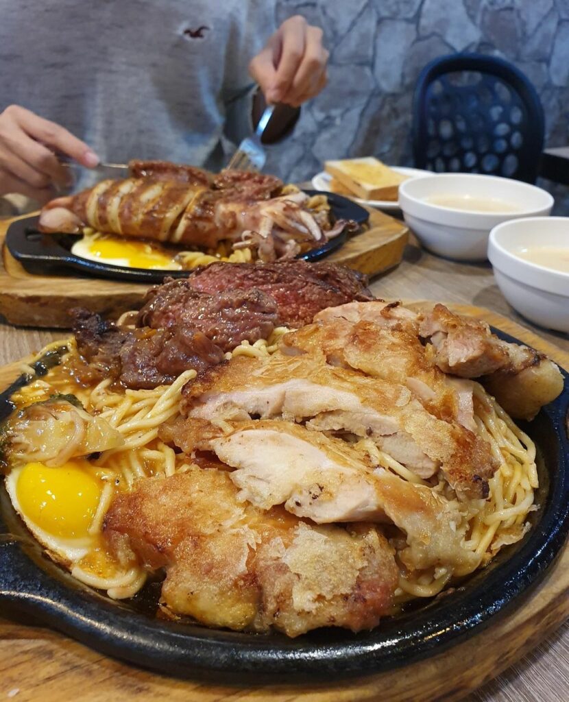 紅吱吱牛排館