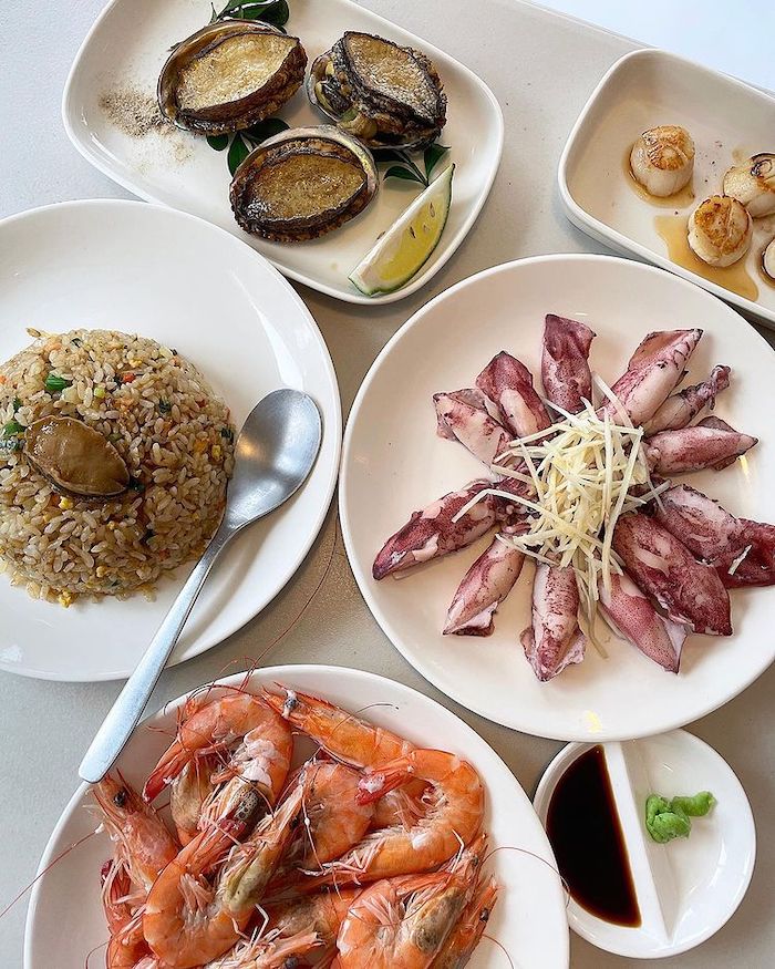 吃飯看海