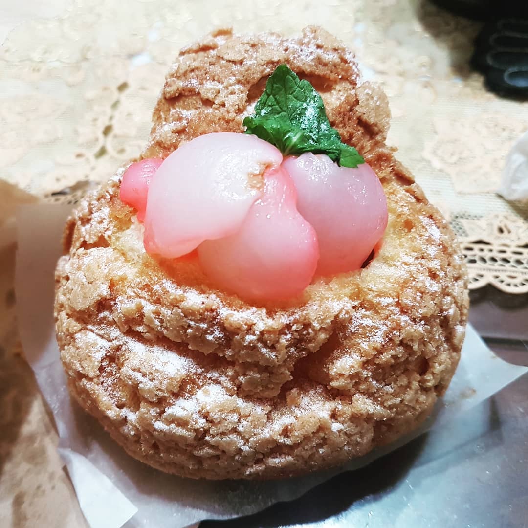 白玫瑰卡士達泡芙