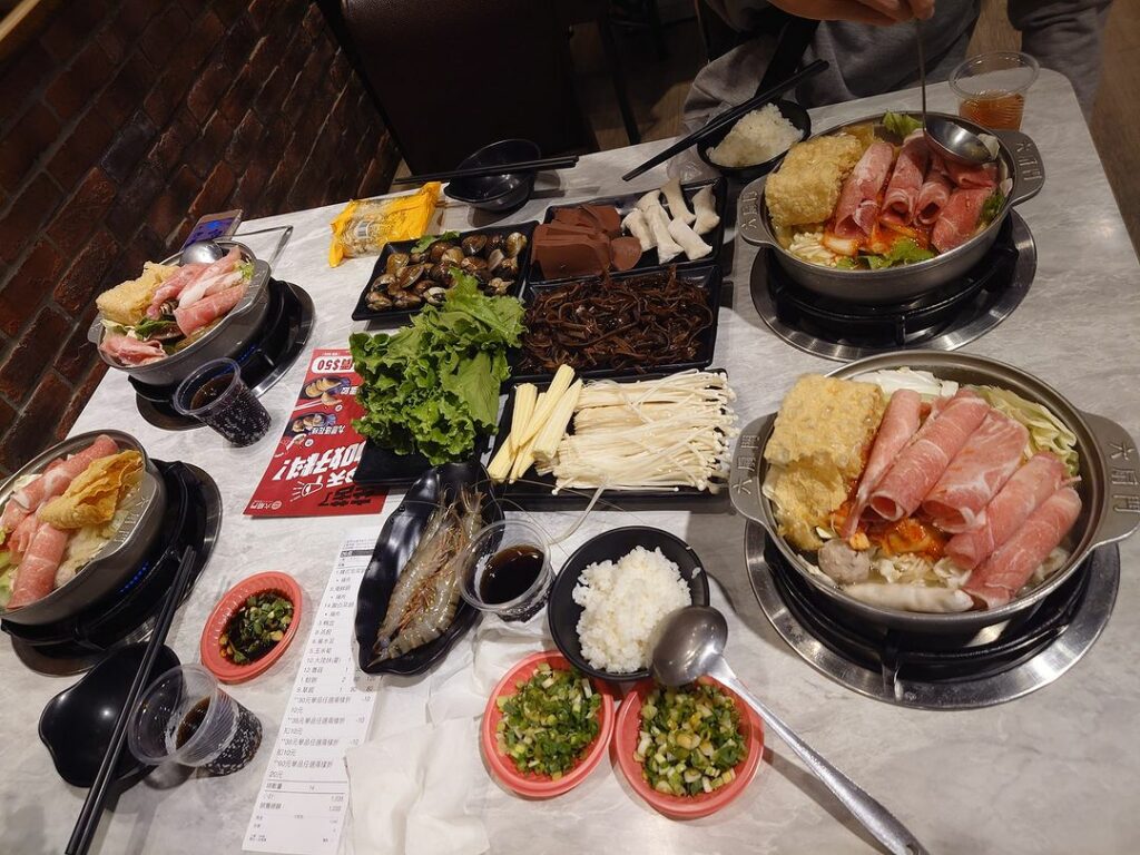 六扇門時尚湯鍋 (台東店)