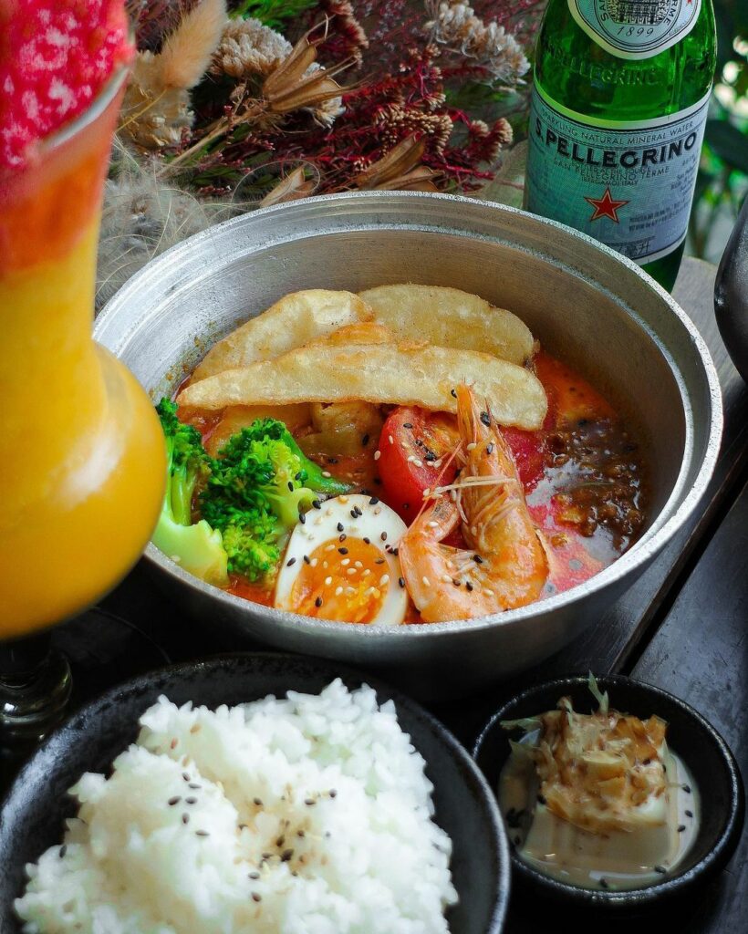 覓食鴛鴦