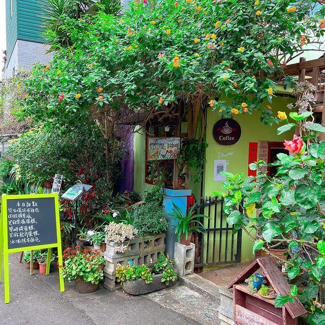 格子窗咖啡館