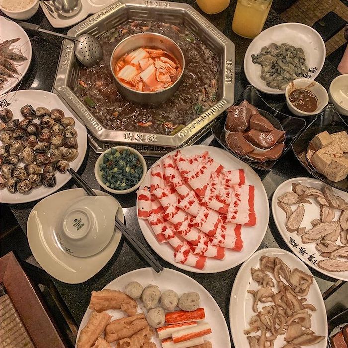 譚英雄麻辣火鍋